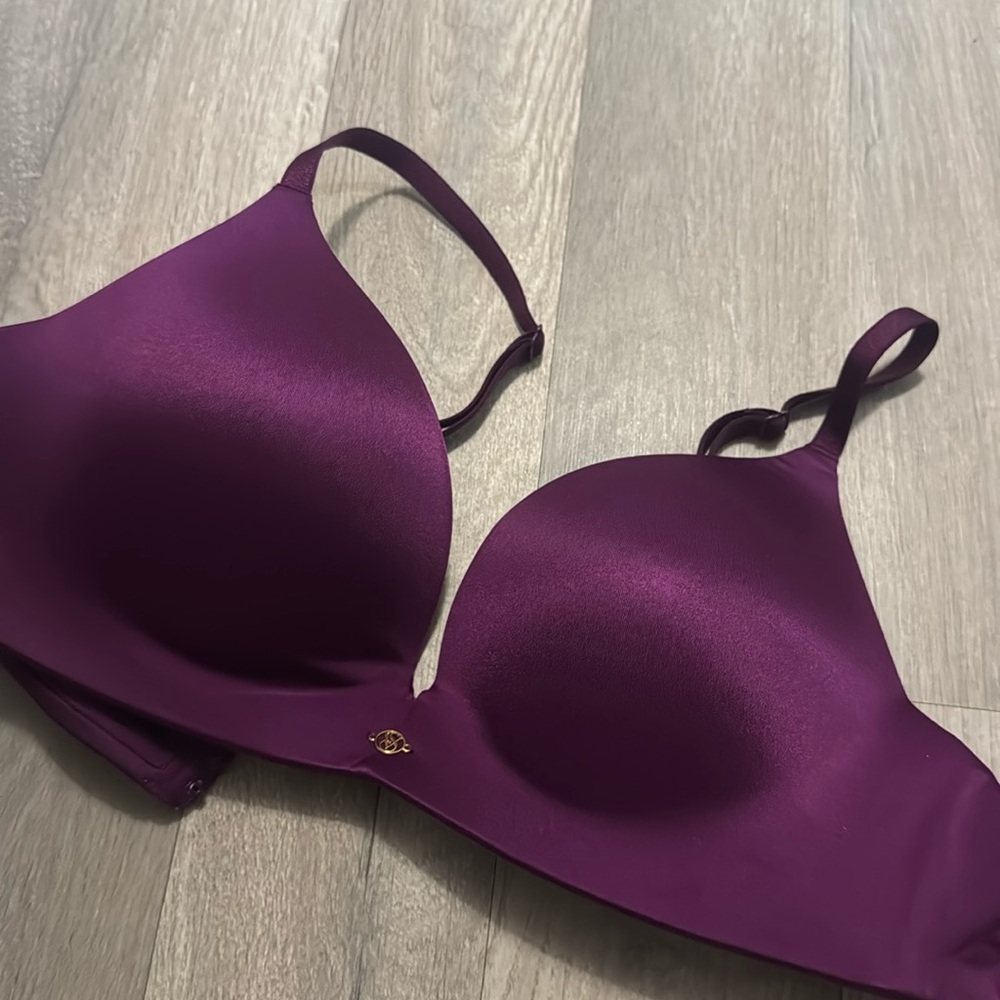 Brand new worn ones 32C wireless